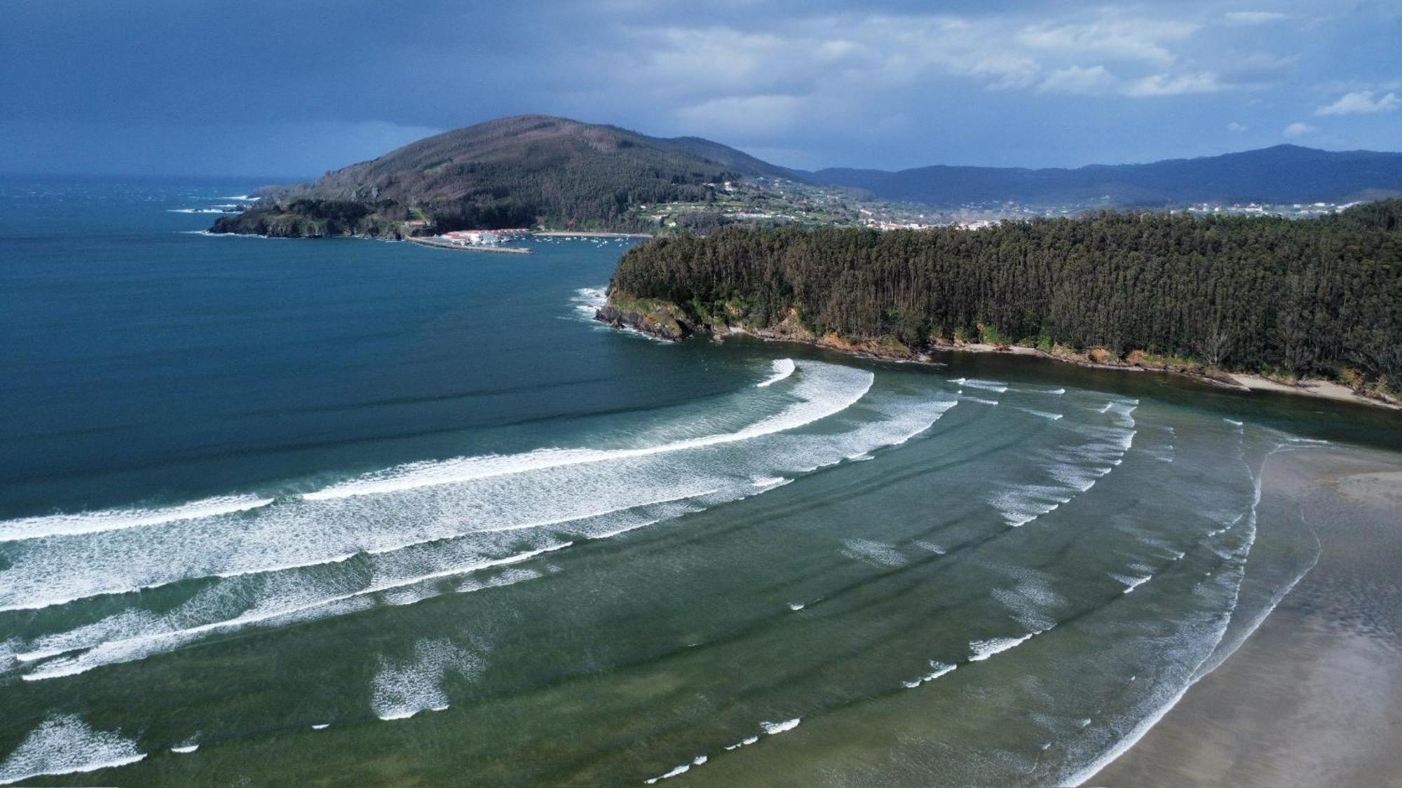 Beachfront Surf & Holiday House, Charming & Quiet Villarrube Экстерьер фото
